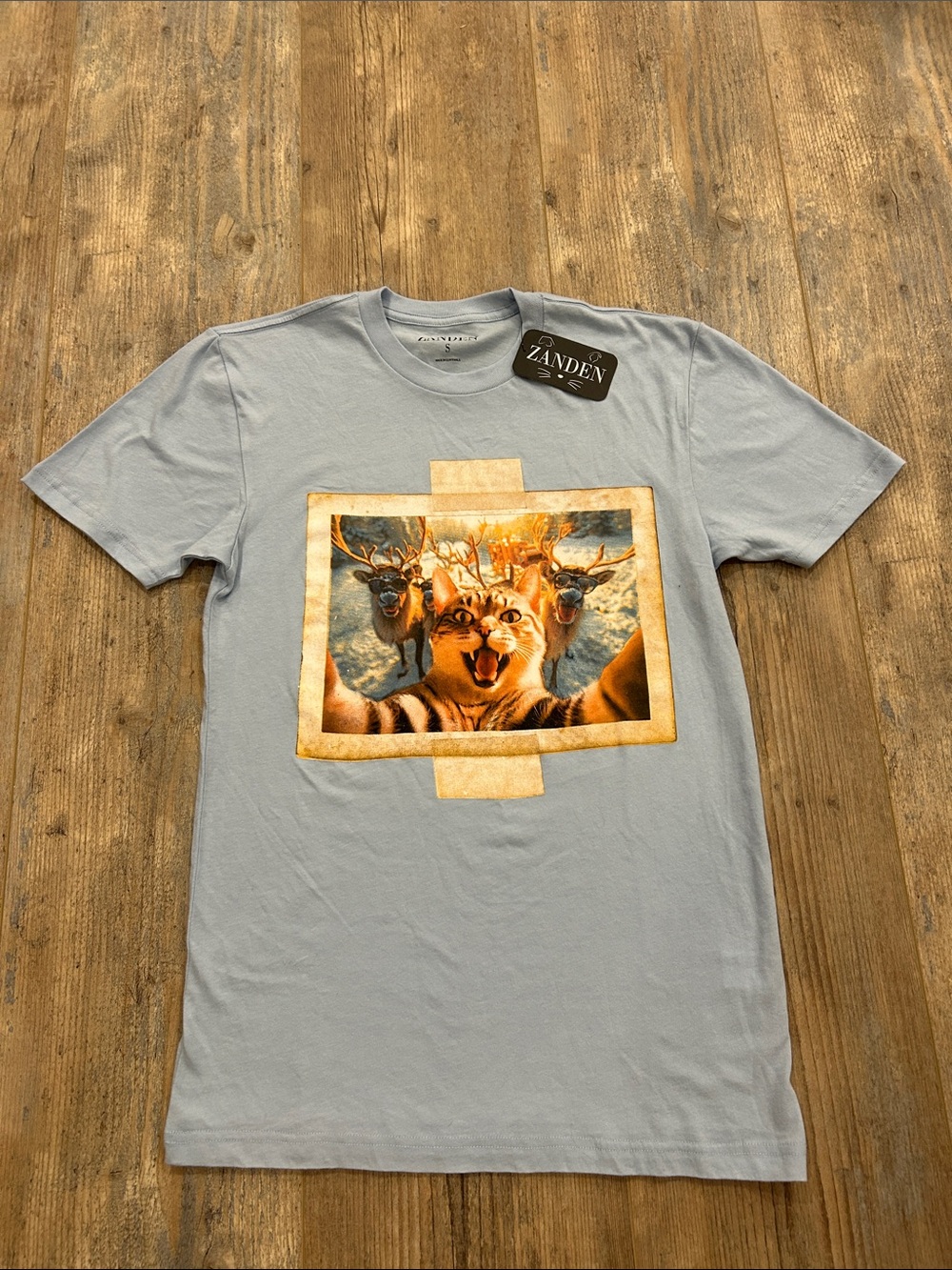 ZANDEN Women’s  Light Blue Graphic Tee - Cat Selfie & Deer Print. Sz small